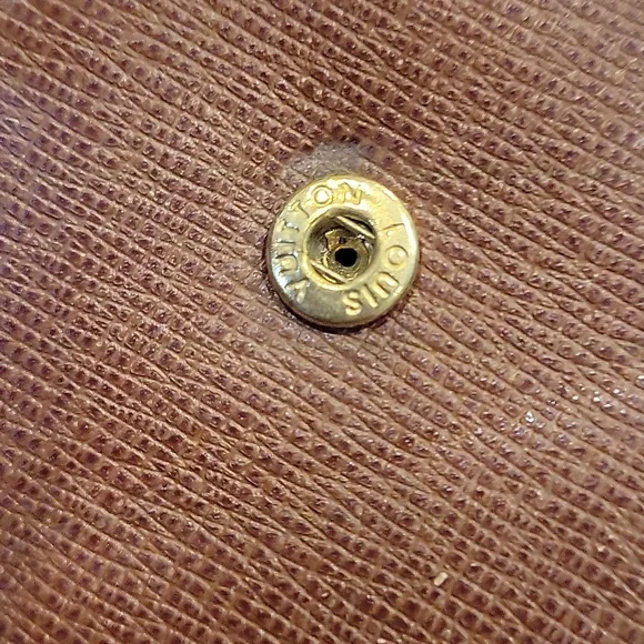 LOUIS VUITTON Monogram Wallet - Picture 11 of 11